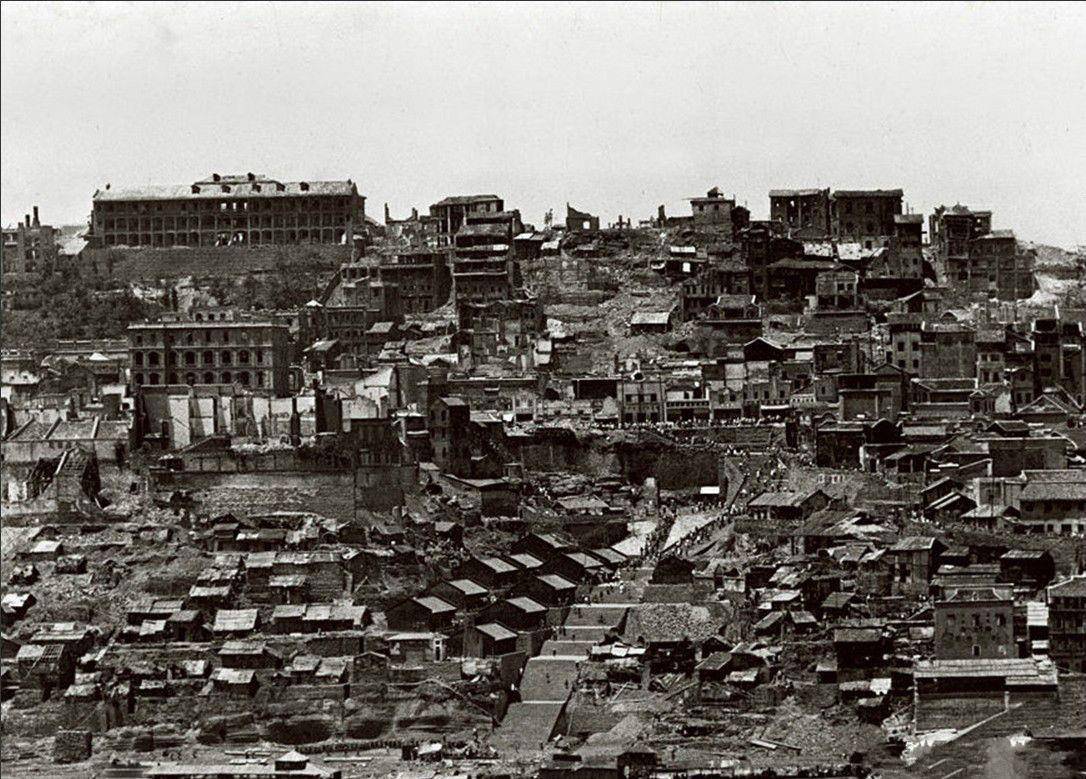 1949年重庆解放,军旅作家赶来寻找未婚妻,才知她已成革命英烈_李青林