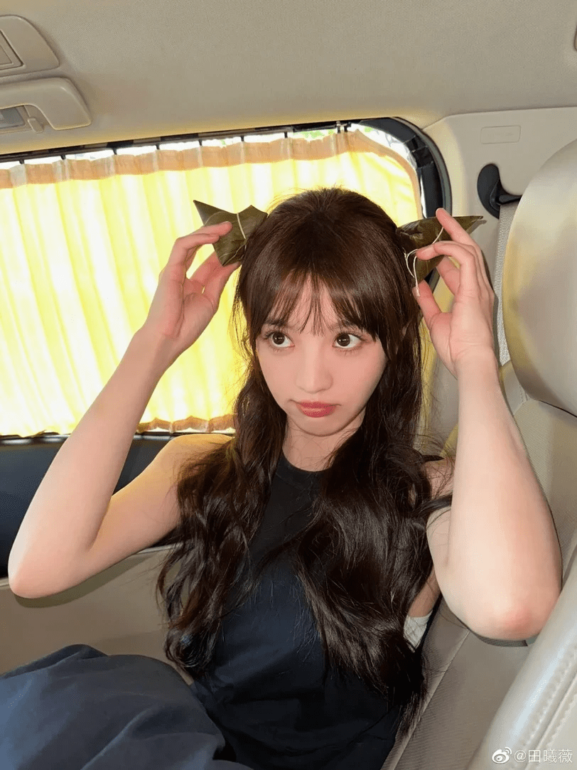 《偷偷藏不住》赵露思势头猛,她被封为甜妹专业户却涉校霸_张淼怡_田