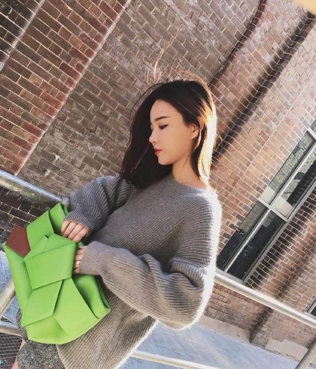 网红雪梨怀孕后肚子越来越大,她已经选好了接班人_照片_衣服_微博