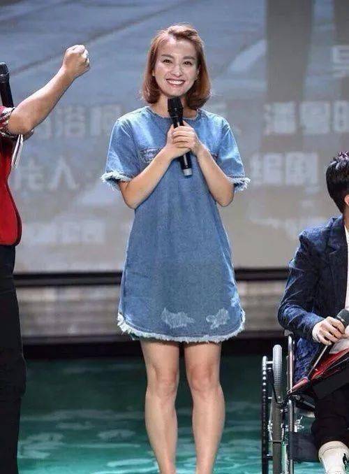 吴昕终于甩掉万年"大象腿",瘦腿后颜值猛增,网友表示:求教程_运动_小