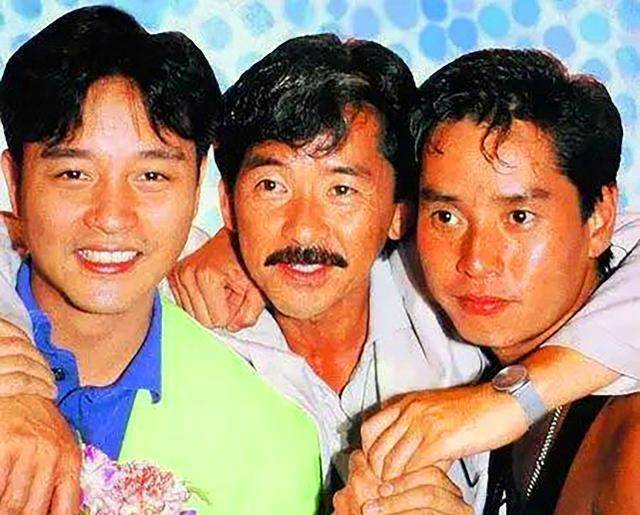 39,1987年,张国荣,林子祥,谭咏麟同台唱完beatles名曲《letitbe》后的