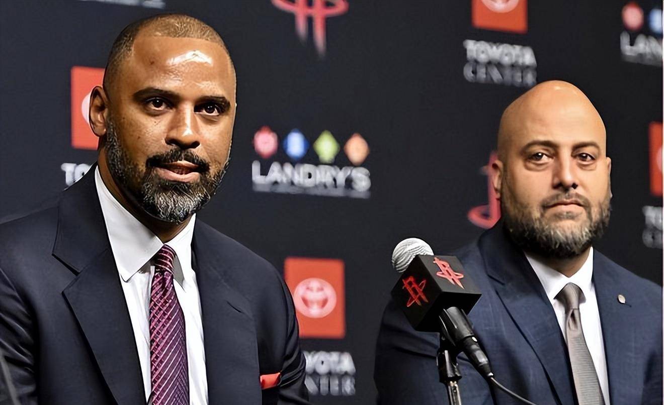 浪费了高顺位新秀的潜力,还花错了钱在范弗利特和狄龙身上