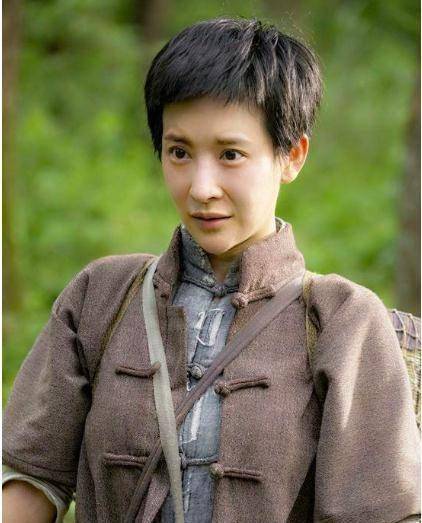 相声演员烧饼为老婆庆生,晒出素颜照片,网友:饼嫂身材好颜值美_郭柯彤