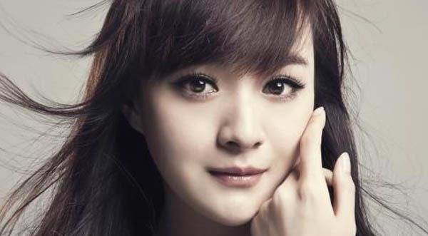 翟天临与前女友相恋分手历程揭秘!李依伊个人资料背景被扒!