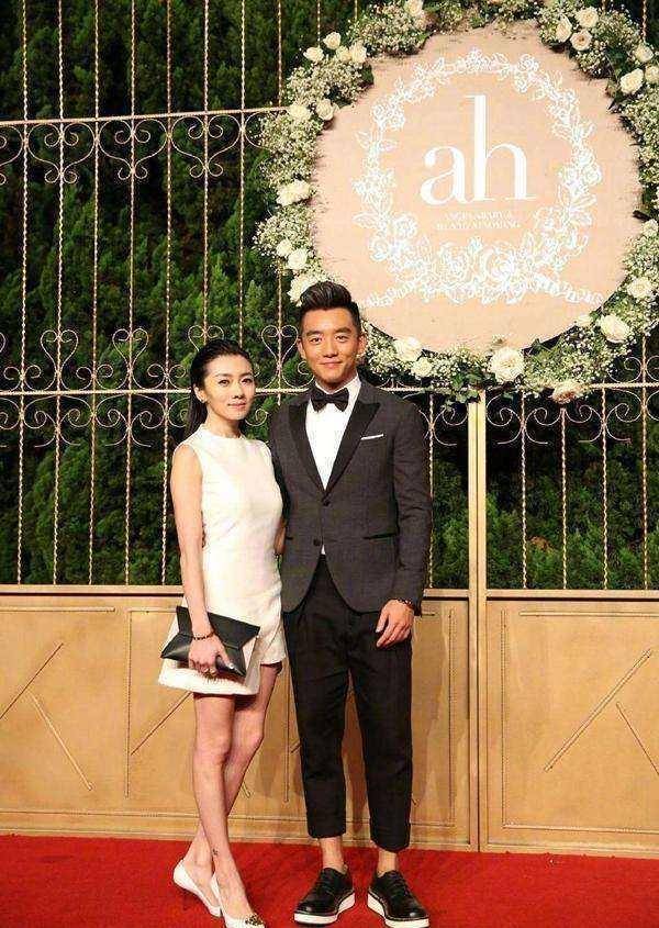 郑恺宣布与程晓玥分手另有隐情?网友在朋友圈这样说_恋情_女方_爱情
