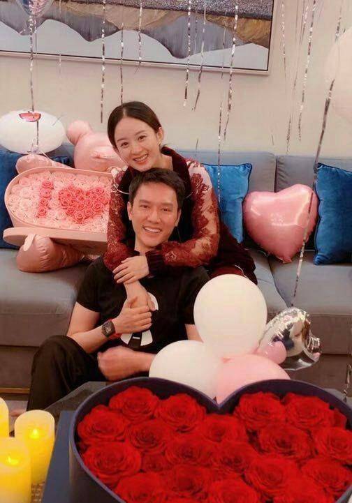 赵丽颖和冯绍峰官宣,整个微博都瘫痪了,网友:是真的红!