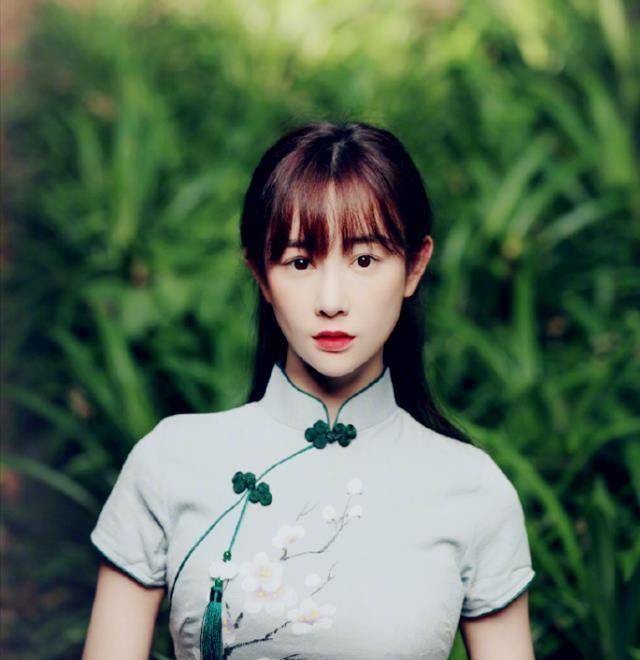 张檬晒美照秀身材被网友质疑又整形,亲自回怼:信不信我告你造谣_时尚