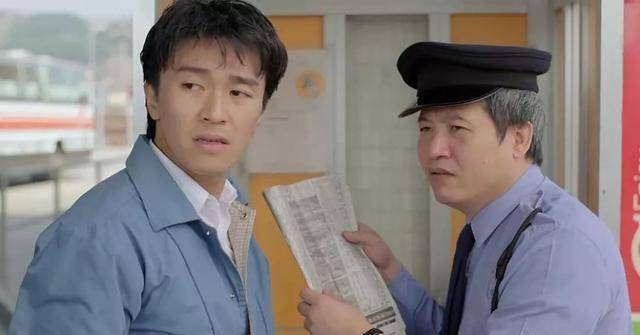 1991年的《情圣》,周星驰饰演的程胜是个职业老千,低谷就是被贵利王