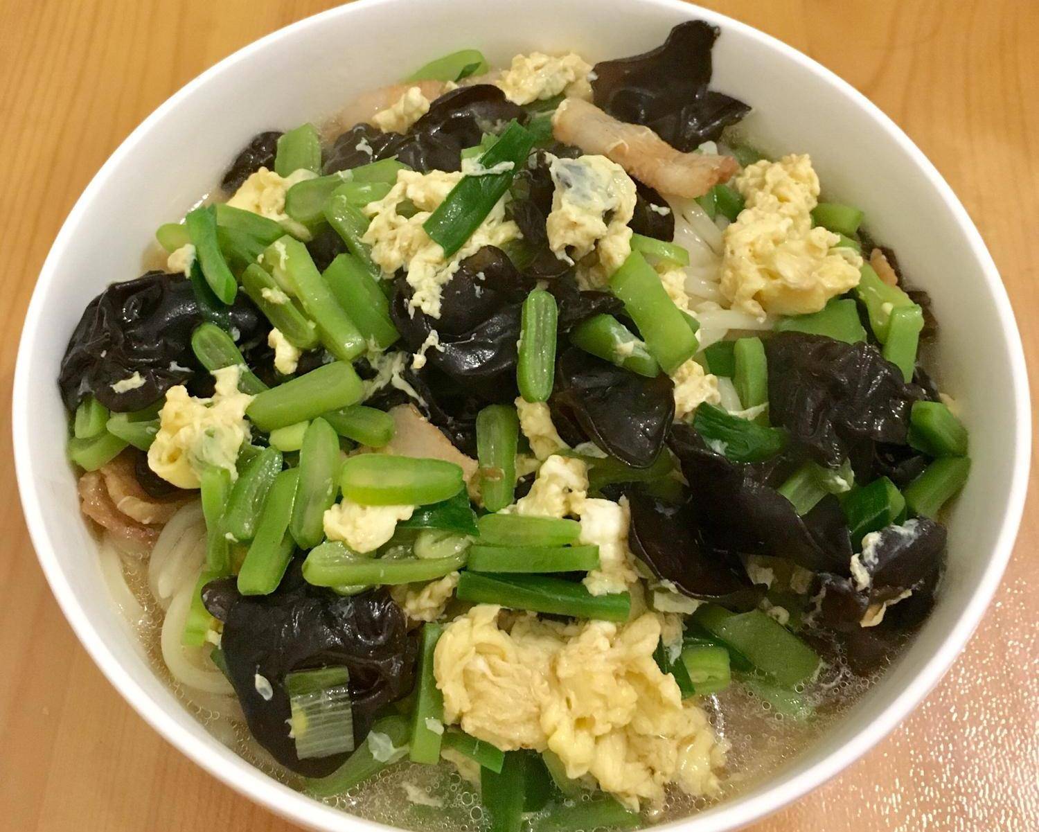 芸豆打卤面的家常做法_加入适量_水分_韭菜