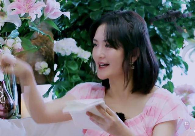 张杰给谢娜写信中英结合,看到谢娜炫耀的表情,应采儿当场吐槽!