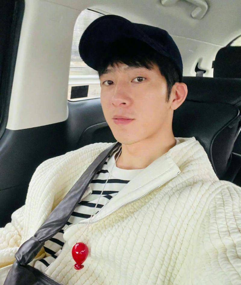 井柏然社伤现场!用小号发视频,网友凭这点认出!