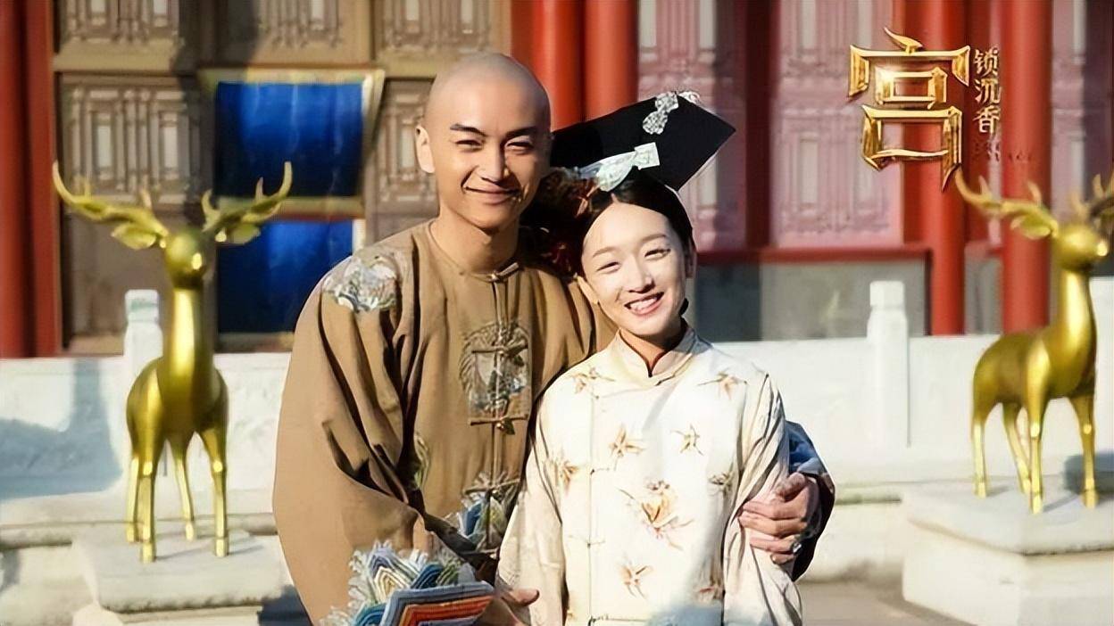 三金影后周冬雨:人前单纯无害小白兔,人后生活混乱,让人意外_张艺谋