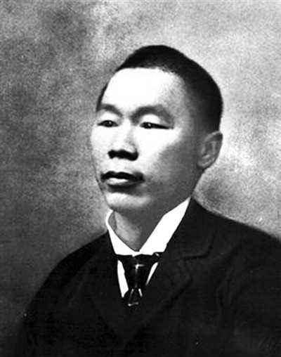 他是中国文盲一员，被卖到美国当仆人，拿出毕生积蓄在美建汉学系