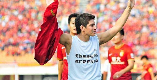 38岁孔卡现身如老人,6年中超生涯,他赚到多少工资?