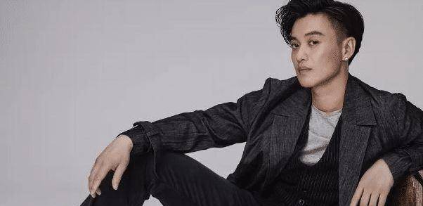 站在那儿就吸引力爆棚的周一围,他的魅力到底在哪儿