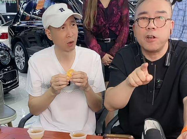 杨仪韩兆冰释前嫌,合体搞直播带货,一唱一和默契不减当年_杨光_生活