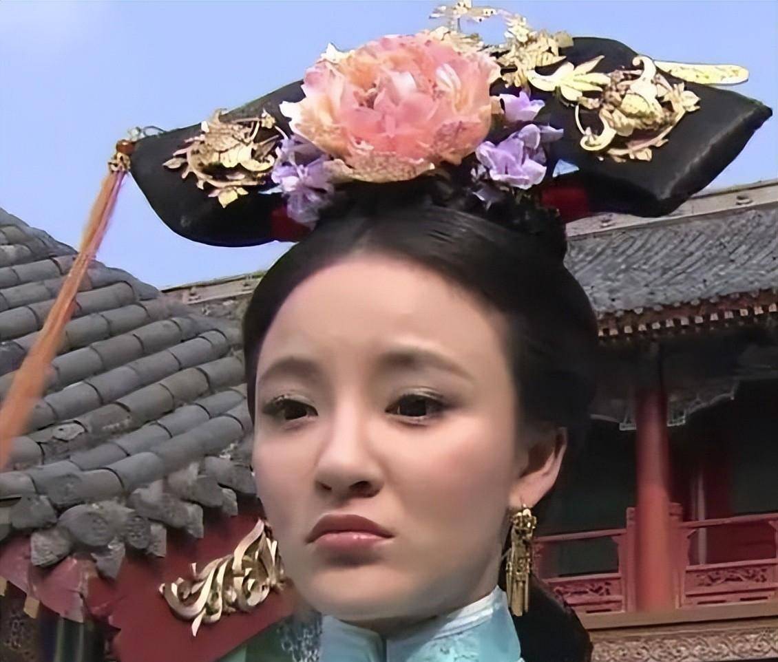 当年《步步惊心》中的明玉,把自己的脸还整成了这个样子,不要说外人认