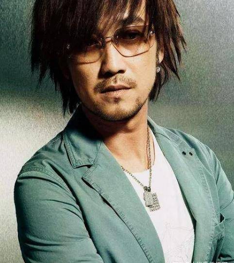 周传雄说流量只是暂时的,被23岁孟美岐当导师,节目组为了效果?