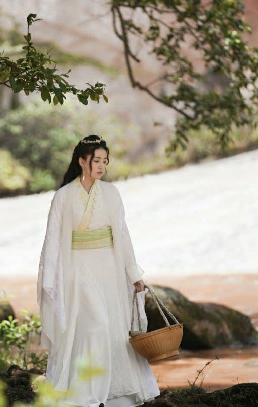 新《绝代双骄》热播,苏樱上线,仙气十足,八王妃梁洁美出新高度_爱情