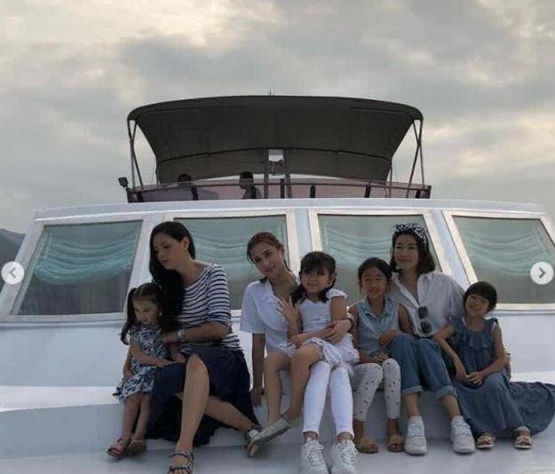 赌王何鸿燊身体状况成谜,何超莲豪华游艇开paty,回应与窦骁婚讯_四房