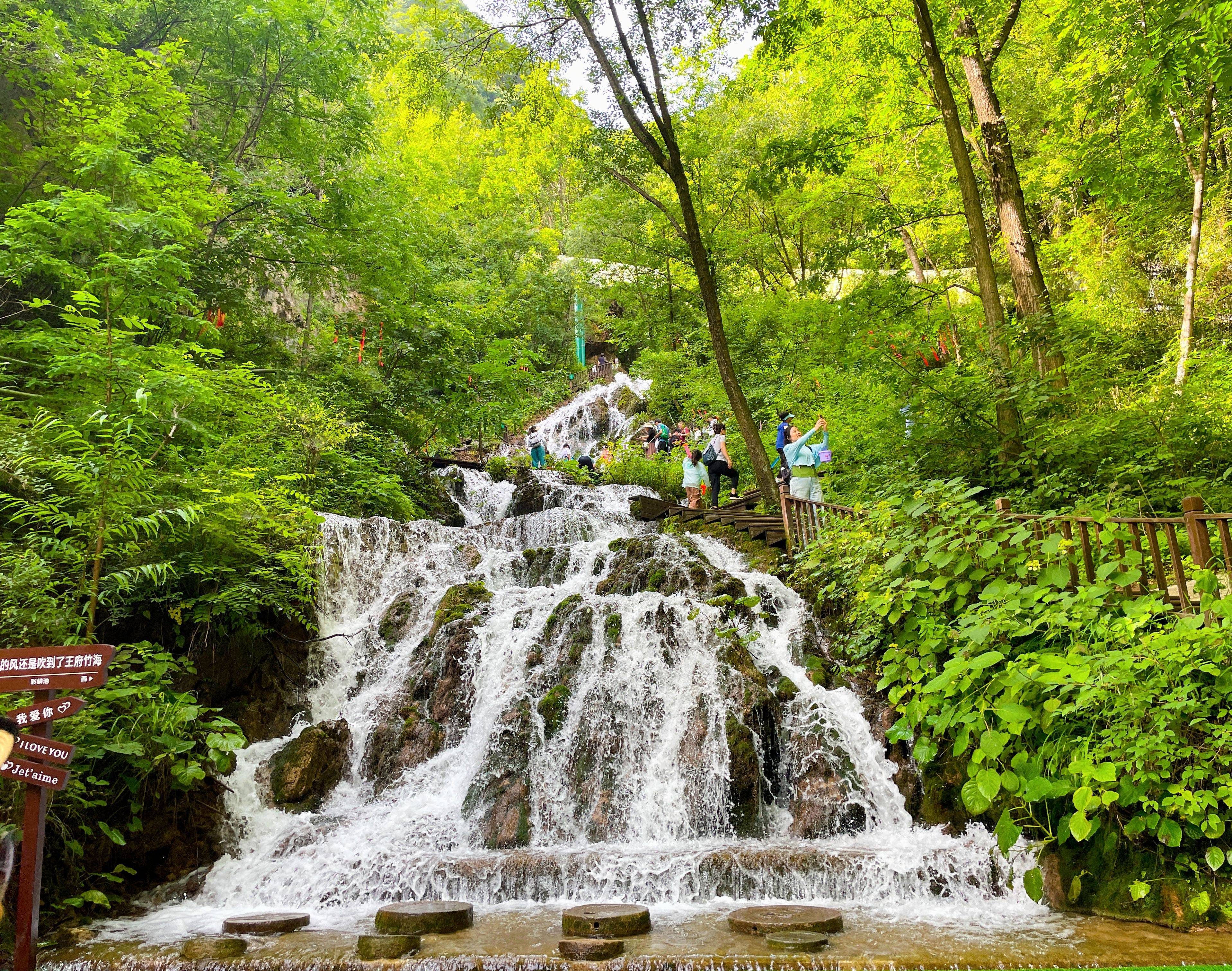 河南超美避暑小城栾川,除了老君山建议来这个景区看瀑布,凉快