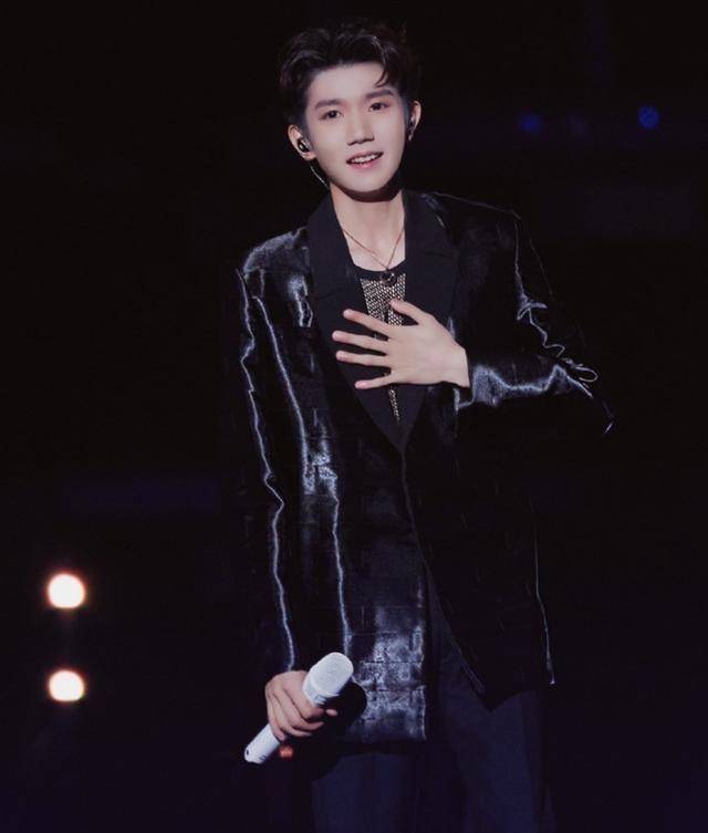 大湾区中秋晚会节目单完整版公布,tfboys虽齐聚一堂,却无缘合体_表演