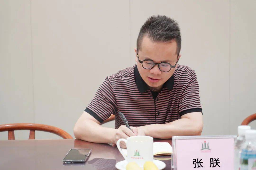 【动态】重庆市开州区投资促进局副局长王彬一行莅临俱乐部参观交流