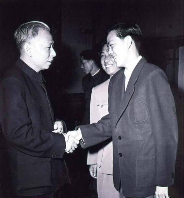 容国团:身患肺结核,21岁夺得中国首个世界冠军,31岁自杀_父亲_比赛