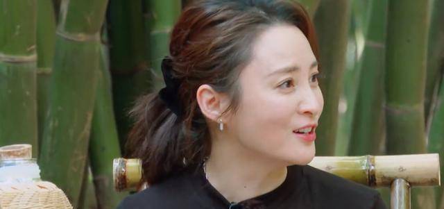 蒋勤勤自曝约定秘密,陈建斌黑脸争锋吃醋,张翰被排挤毫无地位_王新军