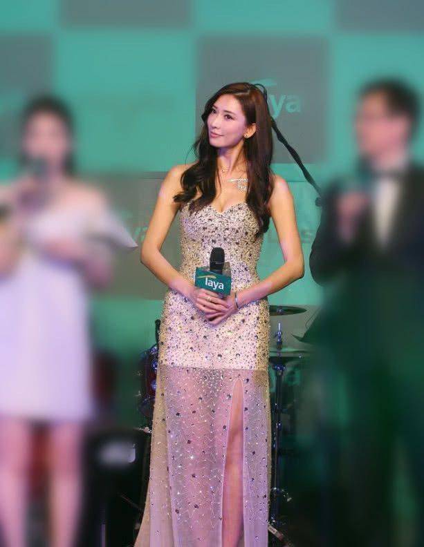 林志玲抹胸裙这样穿,好身材让人羡慕,怎么看都很美丽!_知性_网友_上围