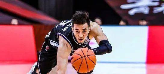 郭艾伦又做出一不理智行为!深夜发博袒露心声_辽宁男篮_梅奥_个人