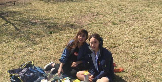 大学生活照曝光,整容痕迹全无,曾是公认的校花_张雨婷_张玉婷_陈俊