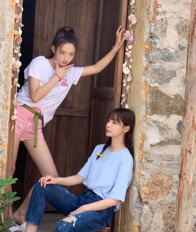 辰晒和杨超越合影,自称超越梦想组合,小腿小臂一样粗抢镜_照片_唐艺昕