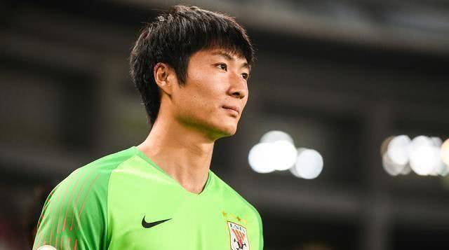 山东鲁能收获利好,实力门将拒转会愿留队,最强阵容呼之欲出_韩镕泽