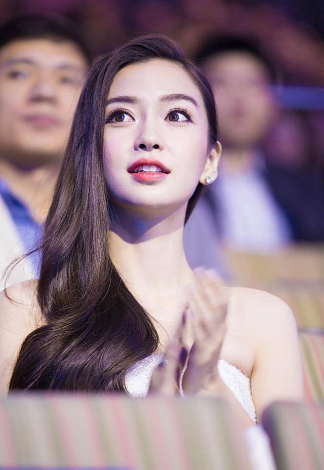 为何总是揪着angelababy抽烟不放过?_王菲_郑爽_徐静蕾