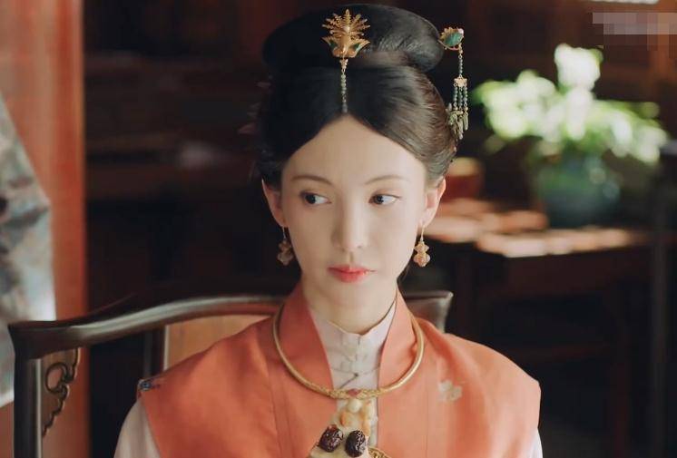 演好夏晴就够狠了,金晨同期还上线2个角色,各个"绝代佳人"_戴小雨_许