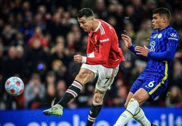 深度复盘红蓝大战:c罗进球难掩最大软肋,锋无力腰不硬害苦曼联_进攻