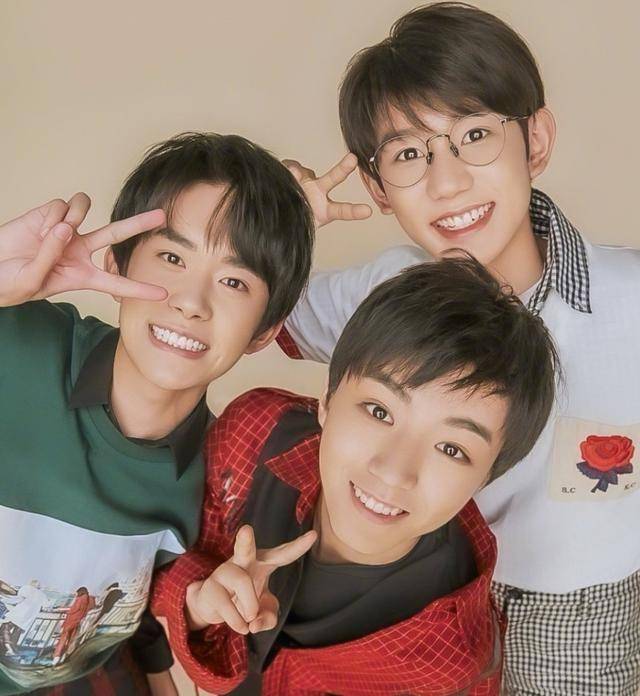 王俊凯幽默回应高反,两兄弟发文关心,兄弟情真的没得说_节目_王源_易