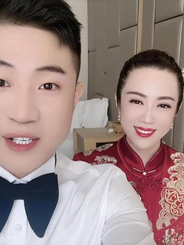 婚,新娘带俩孩子,刘能儿子王亮再办婚礼,婆婆温美玲深情牵手魏三_网友