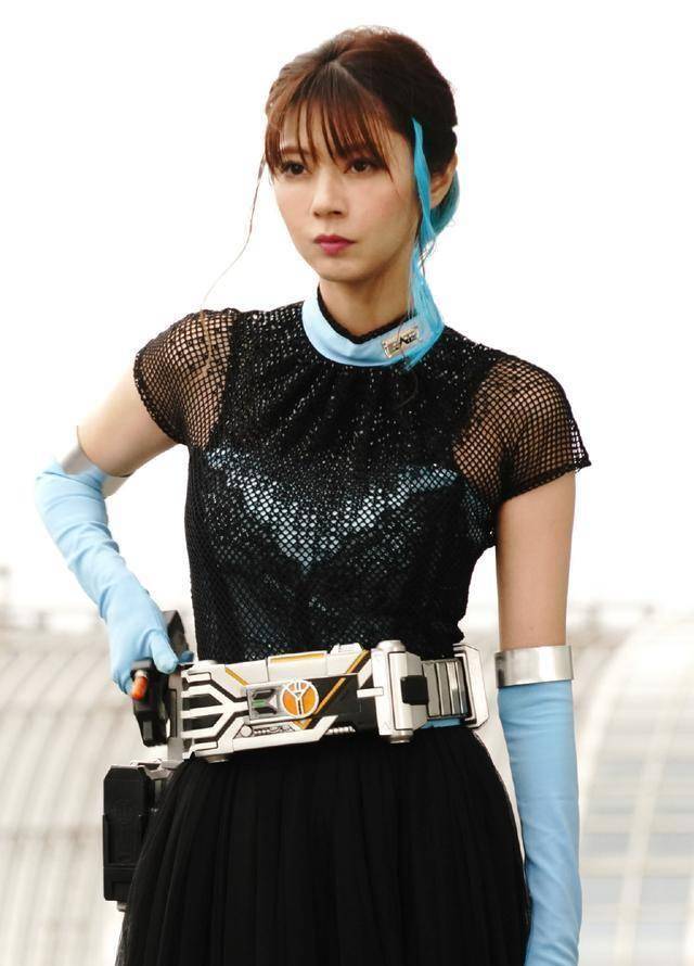 时隔19年后假面骑士555的女主终于变身成功还是德尔塔更好用_真理