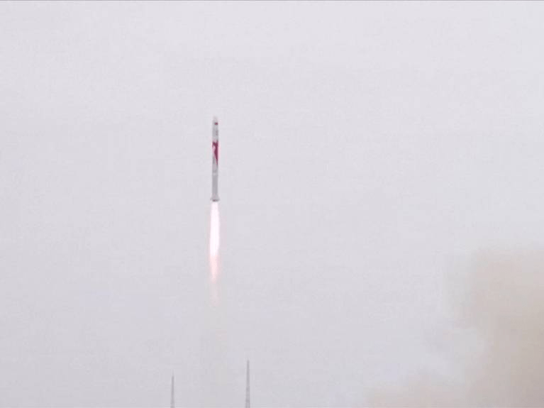 朱雀二号遥二运载火箭发射圆满成功_甲烷_我国_发动机