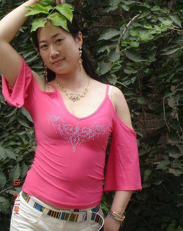 我们最早网红芙蓉姐姐,靠"扮丑"红遍全国,如今已身家上亿