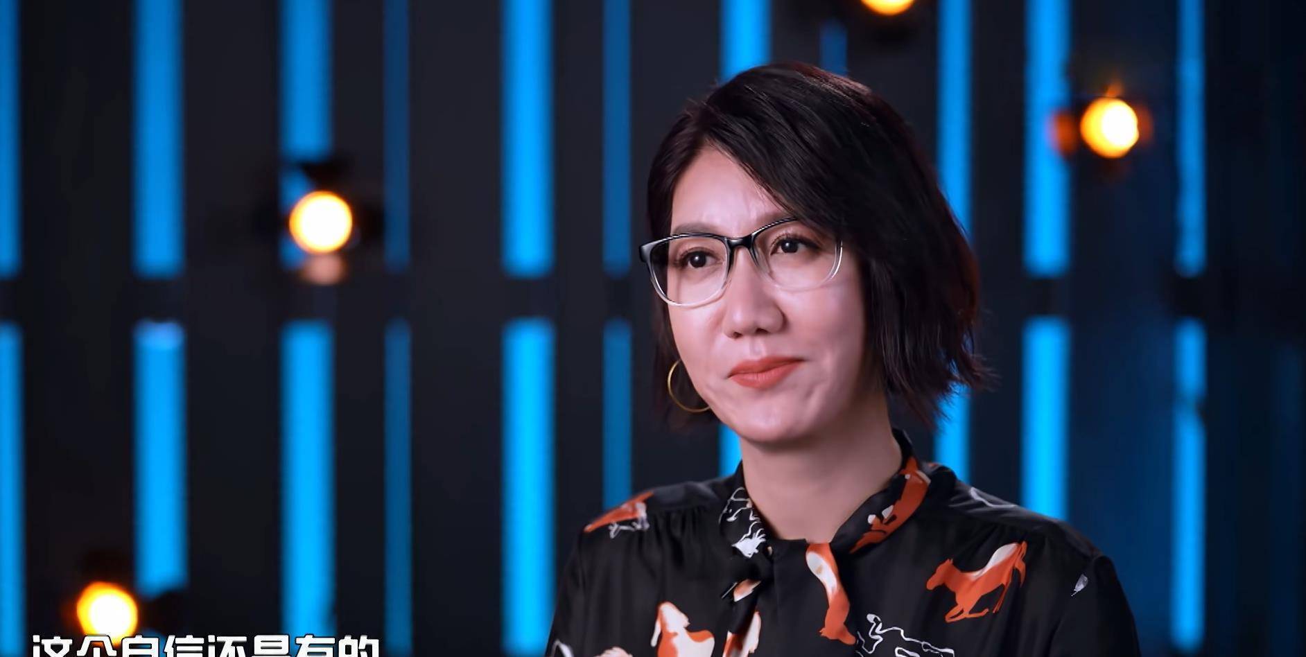 易立竞成《吐槽大会》最大宝藏,吐槽众脱口秀演员,碾压呼兰王勉