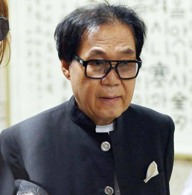 尹汝贞成韩国拿奖第一人,前夫送花来,他还是没说对不起_赵英男_房子