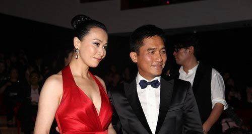 刘嘉玲有次在采访中提到,家中的大小事情都是自己决定的,遇到装修这样