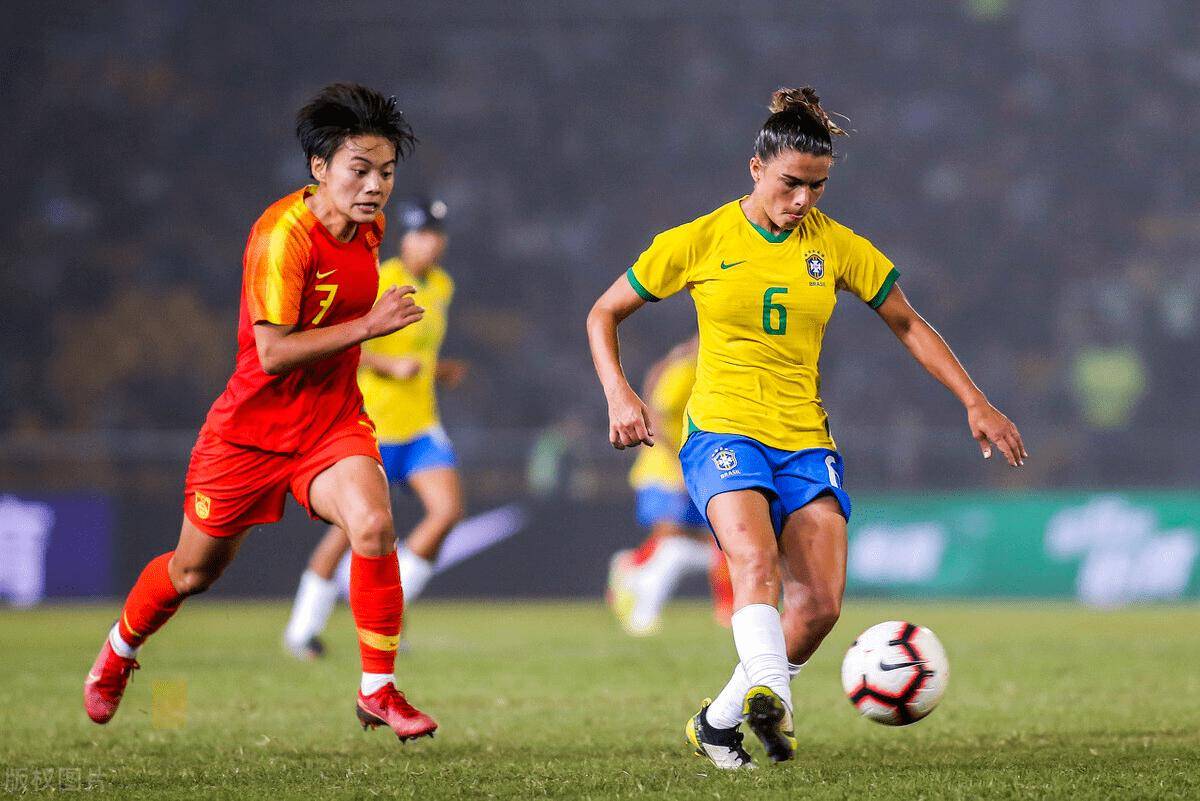 中国女足隐藏实力小负巴西,王霜秀球技戏耍玛塔_比赛_世界杯_进行了