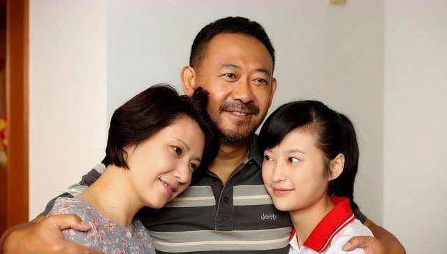 的程咬金,50岁老戏骨,和妻子从校服到婚纱到银婚_姜武_宋妍_姜文