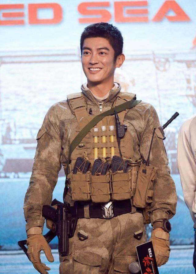 《战狼2》张翰不敌杜江,惜败百花奖最佳男配,理由输在这部电影_行动