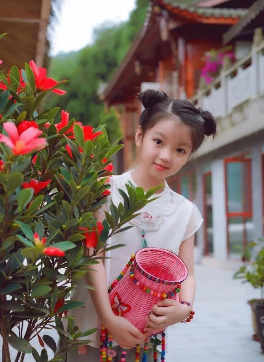 呆萌的阿拉蕾,已经成为长腿美少女,简直让人爱了_孩子_董力_因为