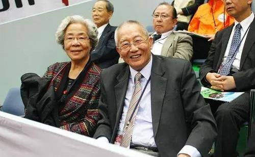 87岁"体坛恶人":逼走陈忠和,排挤郎平,打压刘国梁,报应来了_魏纪中
